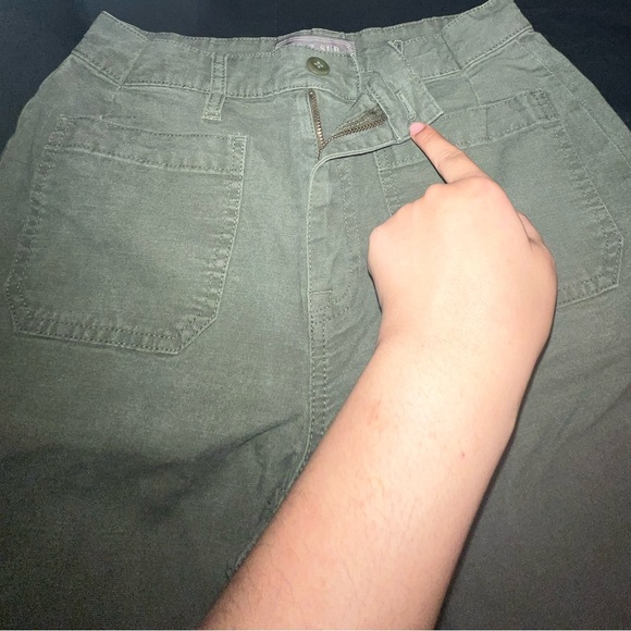Point Sur olive green flared bottom cropped pant. Size 28P. - Picture 5 of 9